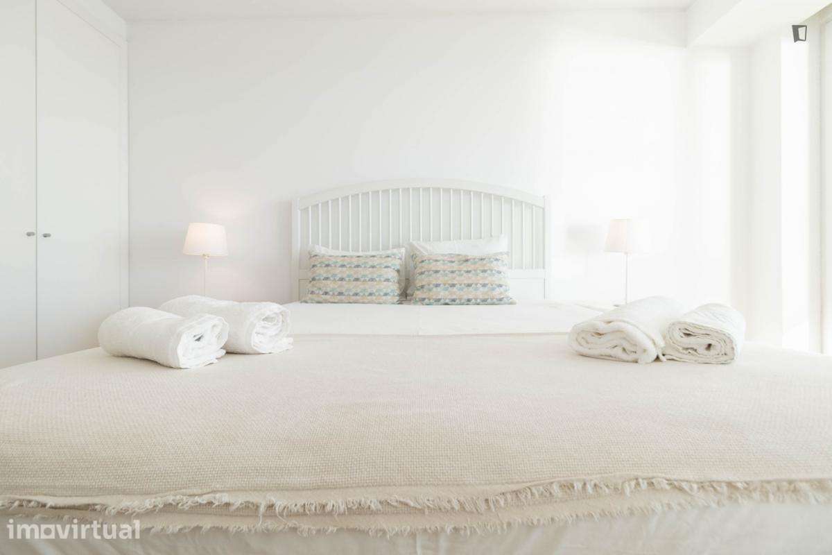 Apartamento com 4 quartos - localizado em Linda-a-Velha Lisbon - Grande imagem: 3/39