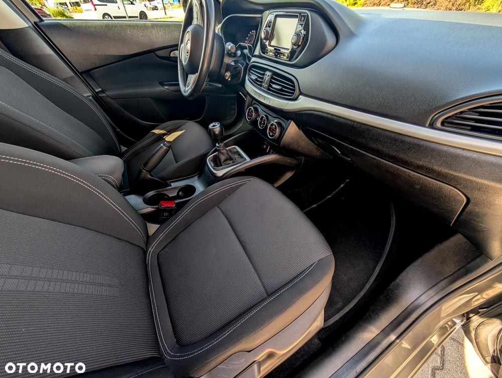 Fiat Tipo 1.4 T-Jet 16v Easy - 14