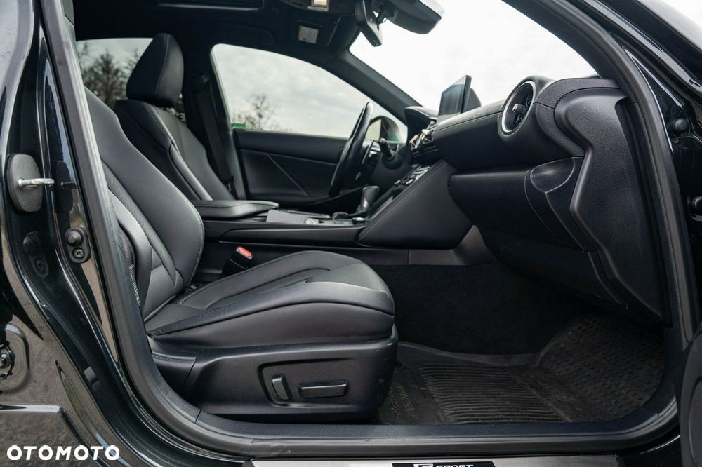 Lexus IS - 26