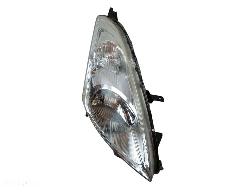 LAMPA PRAWY PRZÓD SUZUKI SWIFT V (2010-2013) 1.2 94KM - 3
