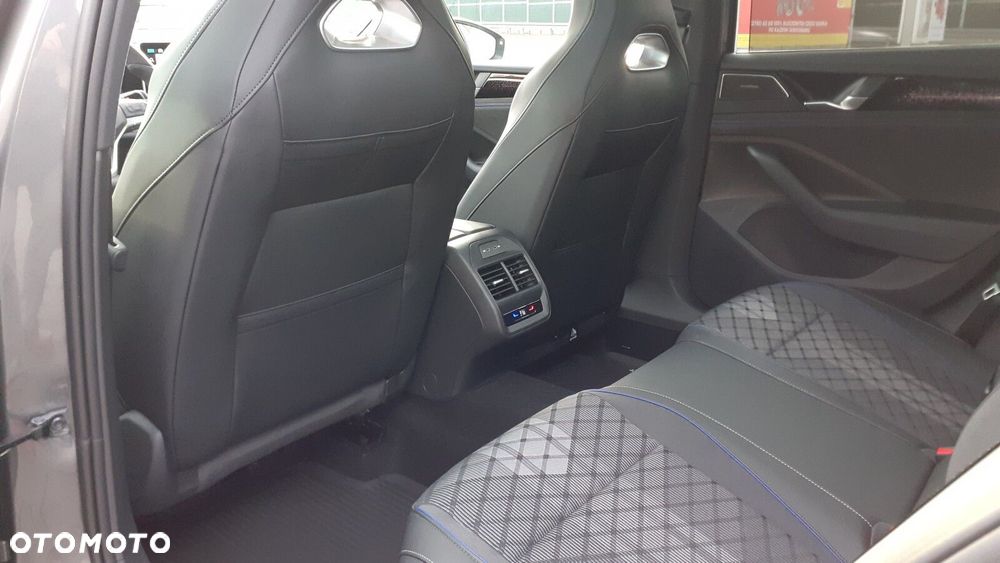 Volkswagen Passat - 23