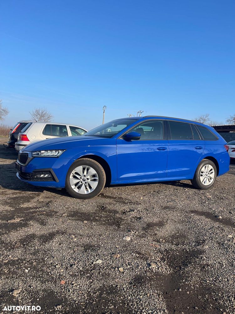 Skoda Octavia Combi 2.0 TDI DSG Exclusive - 3