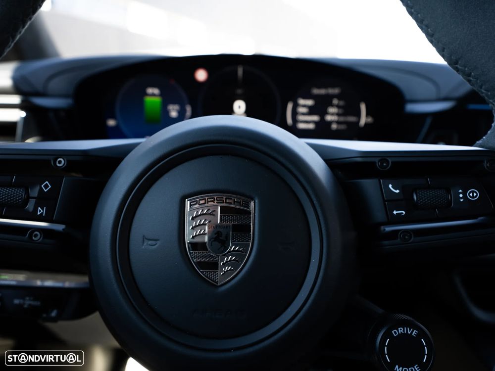 Porsche Macan Electric Turbo - 19