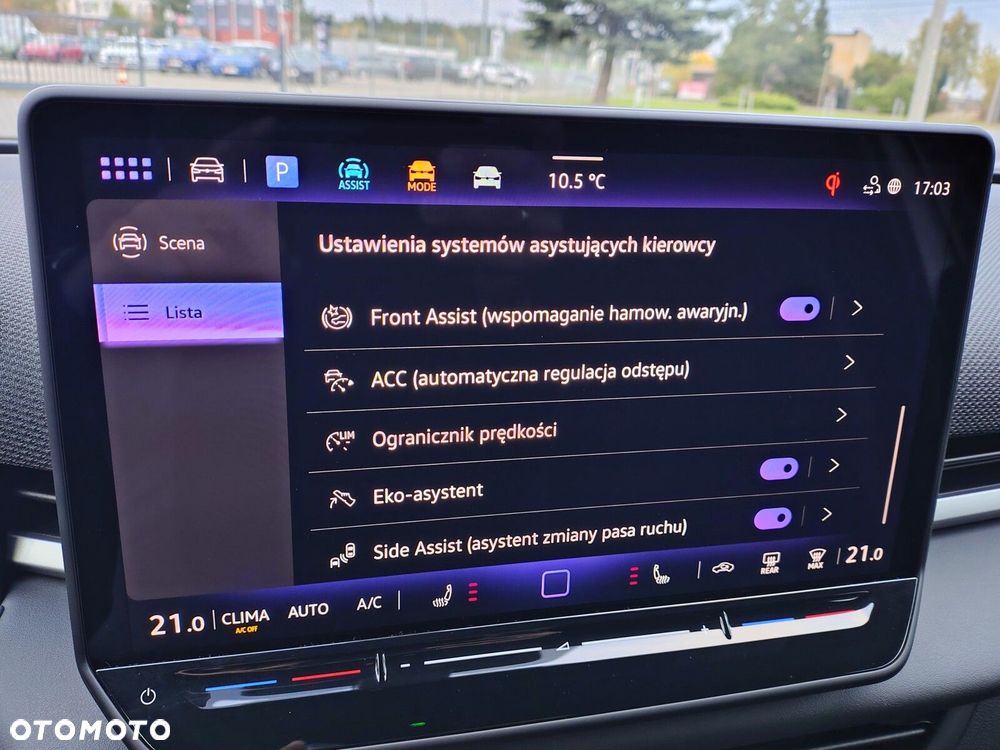 Volkswagen T-Roc 1.5 eTSI R-Line DSG - 35