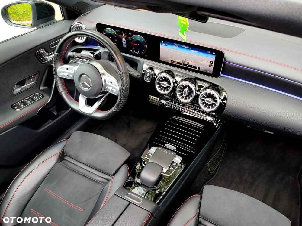 Mercedes-Benz Klasa A 180 d 7G-DCT AMG Line - 33
