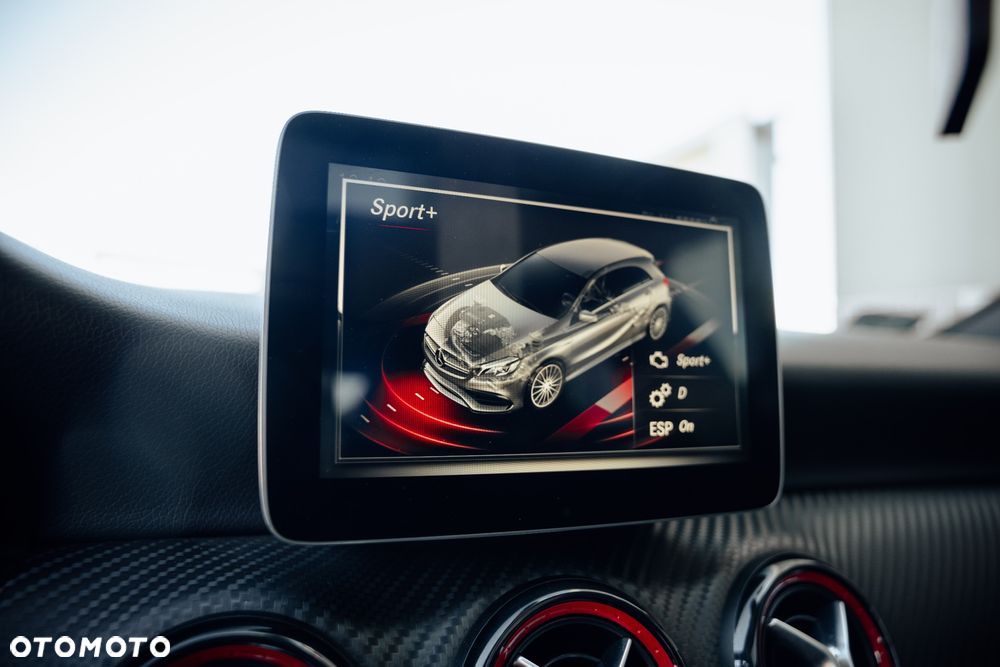 Mercedes-Benz Klasa A AMG 45 4-Matic - 22