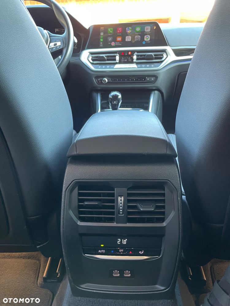 BMW Seria 3 320d xDrive mHEV - 11