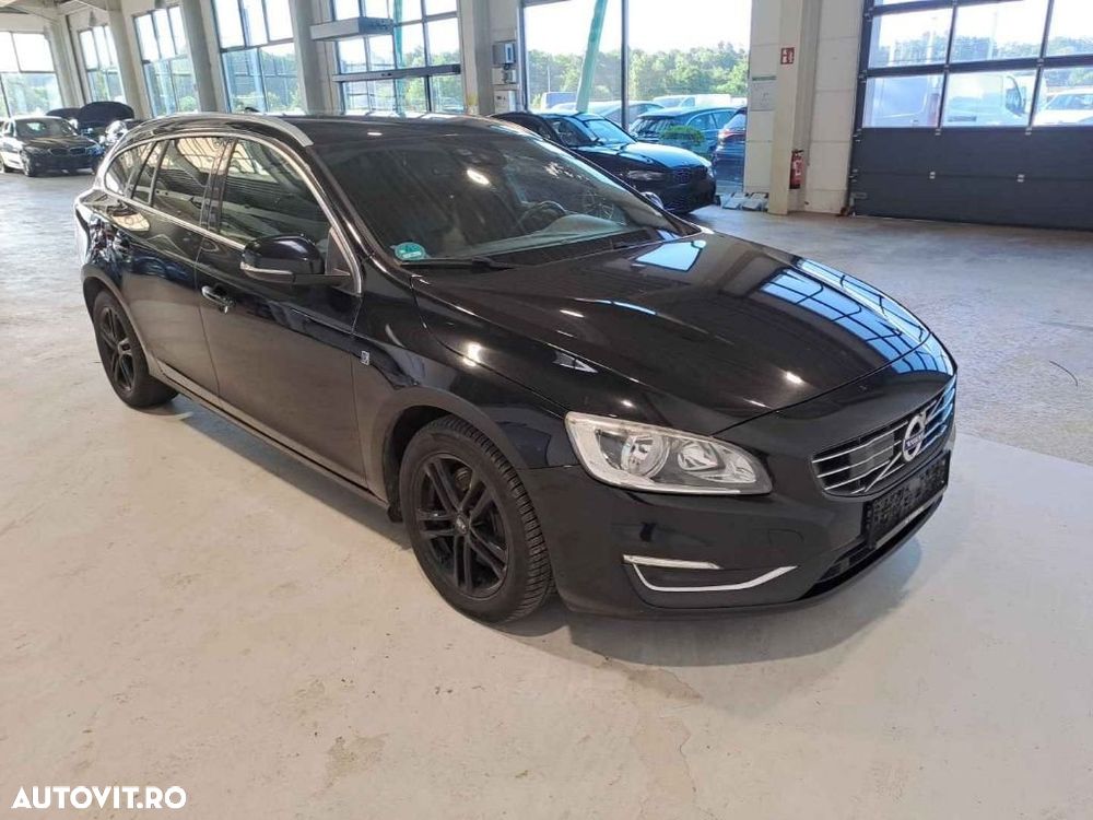 Volvo V60 D5 AWD Geartronic Ocean Race - 2