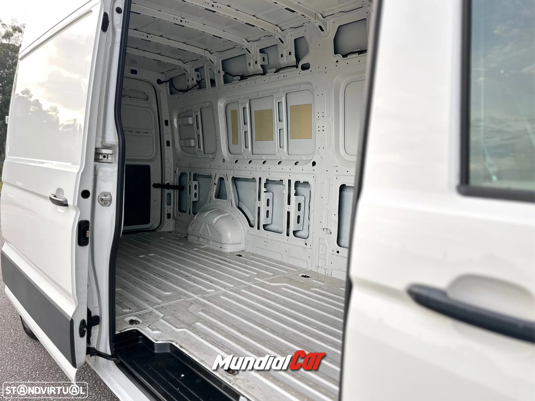VW Crafter 2.0 TDi L4H3 Longo Tecto Alto Maxi Longa 2.0TDI 177cv - 11