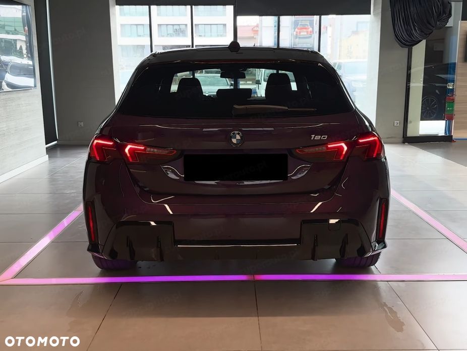 BMW Seria 1 120 mHEV - 3