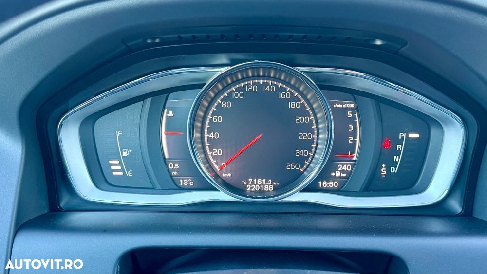 Volvo XC 60 D5 AWD Geartronic Summum - 22