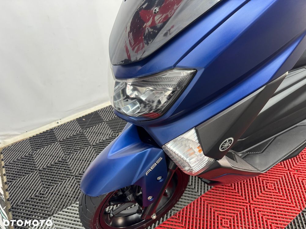 Yamaha NMAX - 10