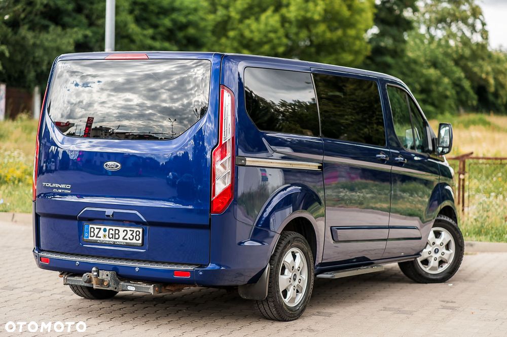 Ford Tourneo Custom 2.0 TDCi L1 Titanium - 4