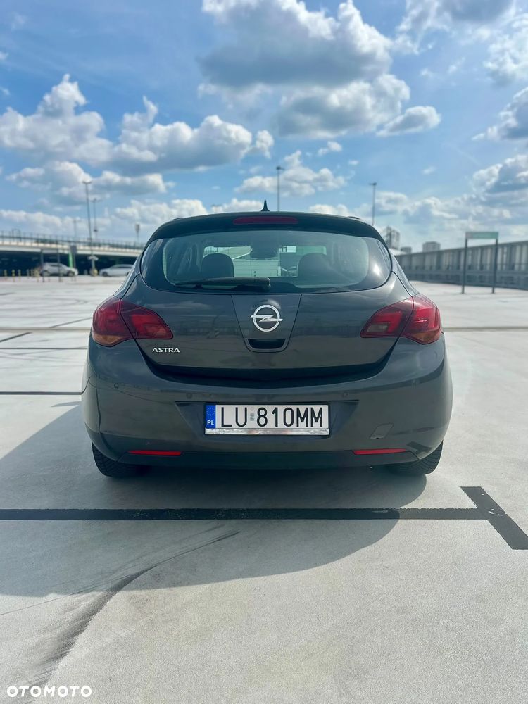 Opel Astra 1.7 CDTI Cosmo - 5