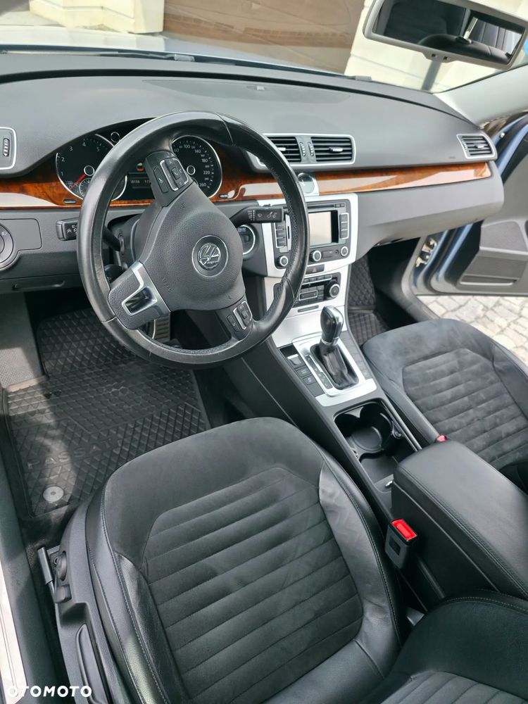 Volkswagen Passat 1.8 TSI Highline DSG - 17