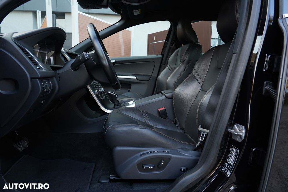 Volvo XC 60 D5 AWD Geartronic Summum - 9