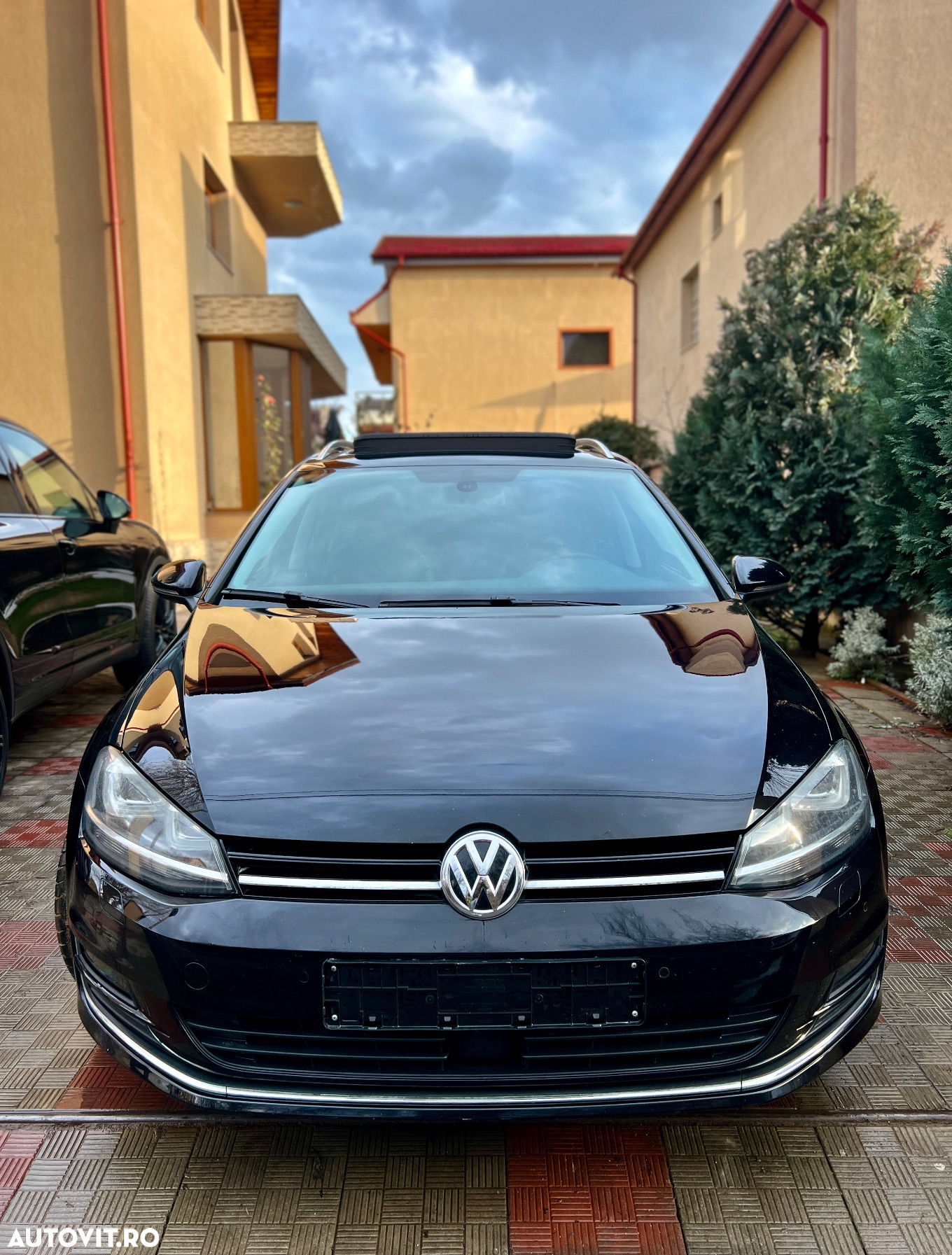 Volkswagen Golf 1.4 TSI BlueMotion Technology DSG Highline - 3