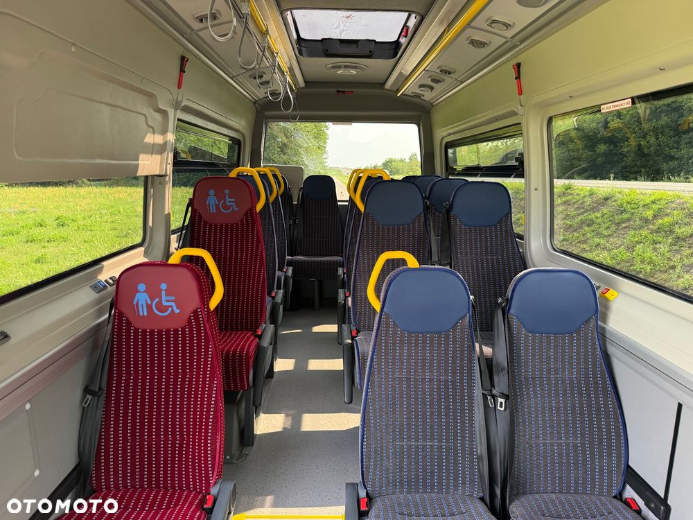 Mercedes-Benz Sprinter 517 - 17