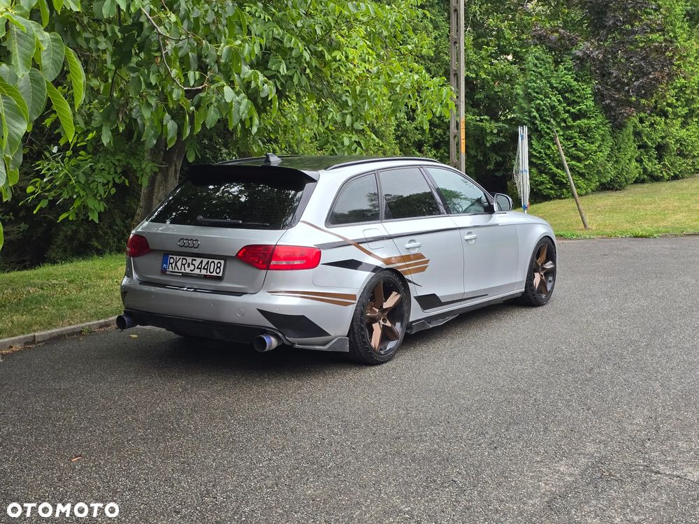 Audi A4 Avant - 1