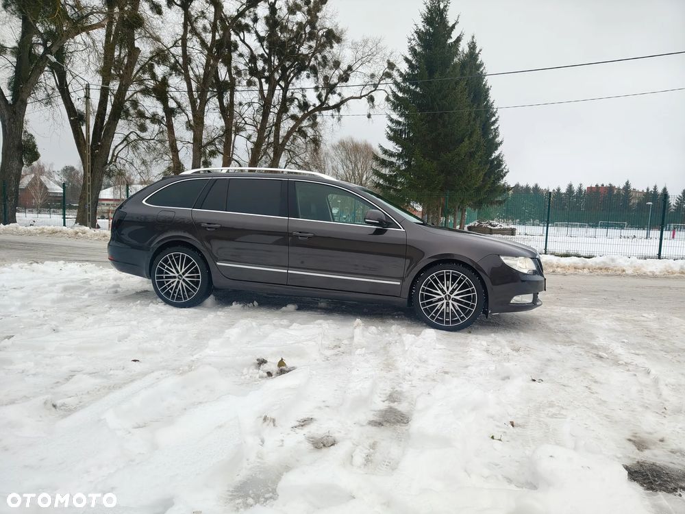 Skoda Superb 2.0 TDI DSG Exclusive - 26