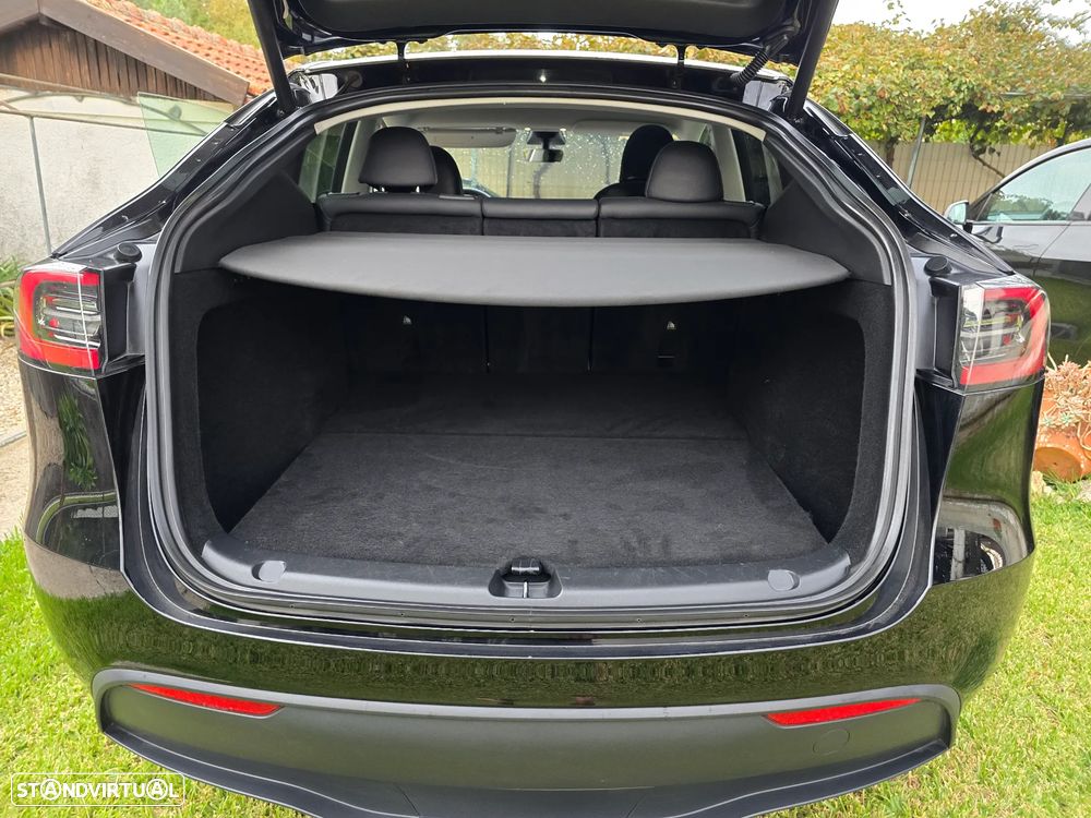 Tesla Model Y Long Range Dual Motor AWD - 10