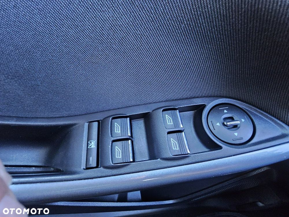 Ford Focus 1.6 EcoBoost Gold X (Edition) - 27