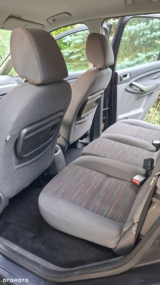 Ford C-MAX - 12