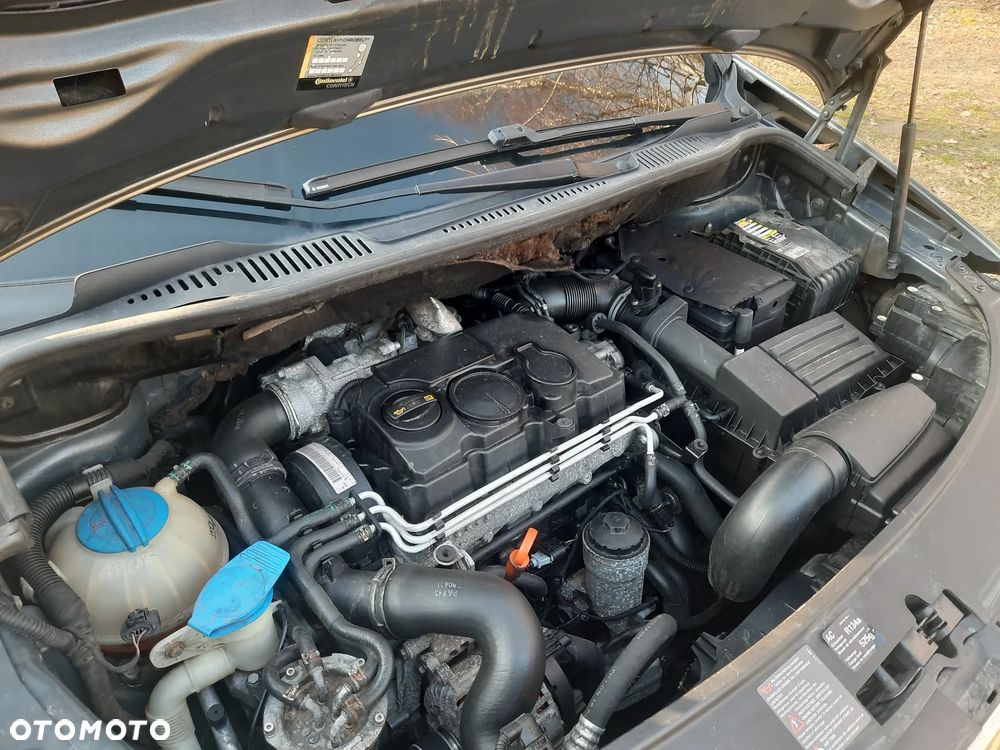 Volkswagen Touran - 16