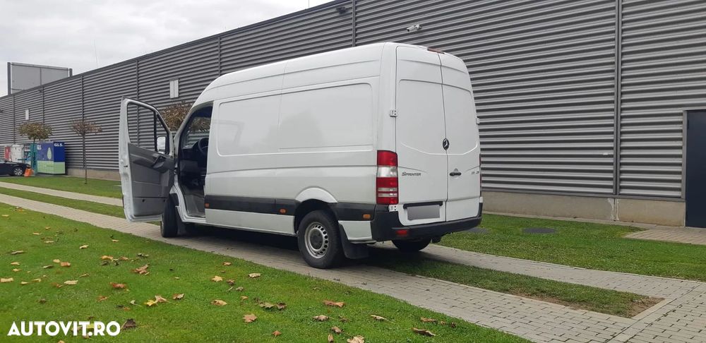 Mercedes-Benz Sprinter - 3