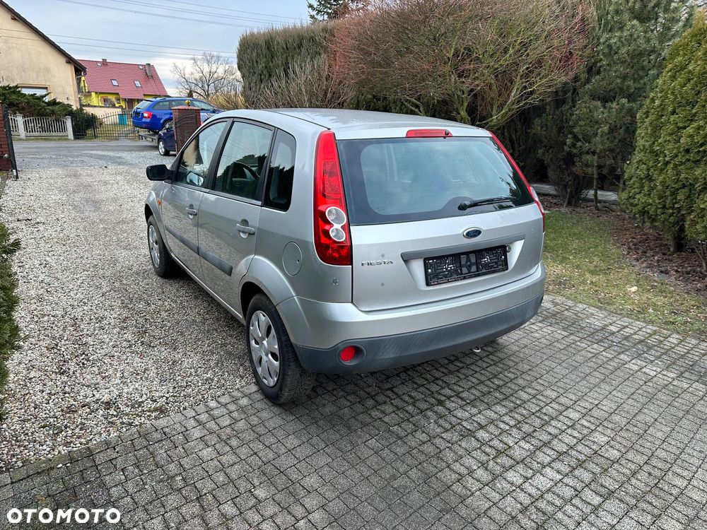 Ford Fiesta - 4