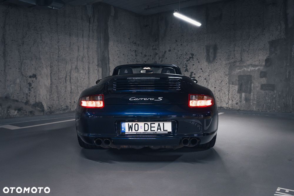 Porsche 911 Carrera S - 2