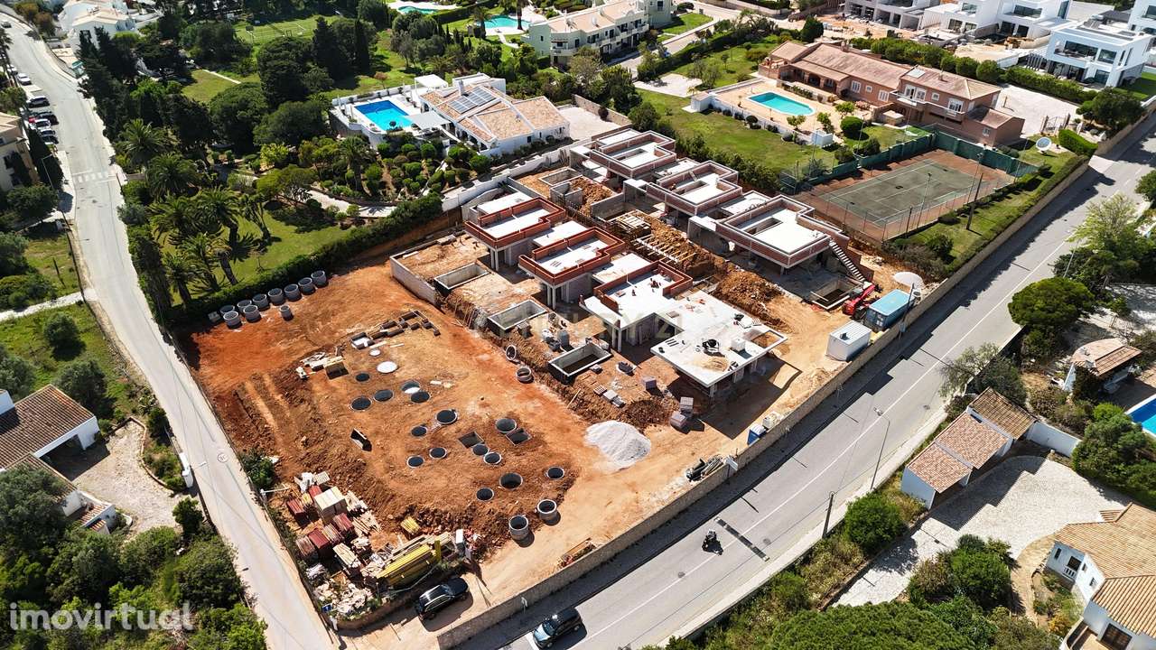 Luxuosa Moradia em Construção em Luz, Lagos - Grande imagem: 3/21