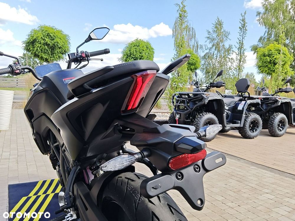 VOGE R125 - 11