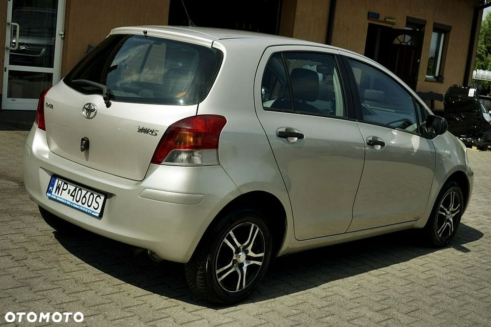 Toyota Yaris - 7