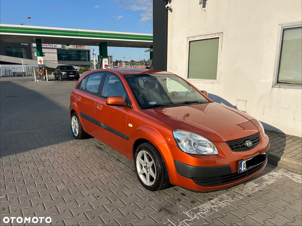 Kia Rio - 1