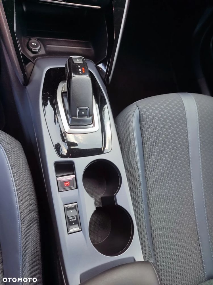 Peugeot 2008 1.2 PureTech Allure Pack S&S EAT8 - 12