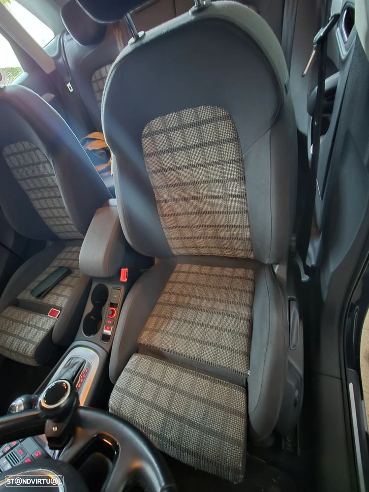 Audi Q3 2.0 TDI quattro S-tronic - 28