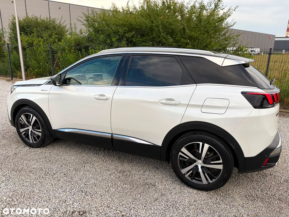 Peugeot 3008 1.6 PureTech HYbrid4 GT Line S&S EAT8 - 8