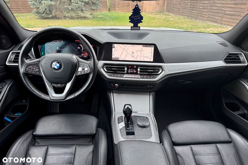 BMW Seria 3 330i Sport Line - 18