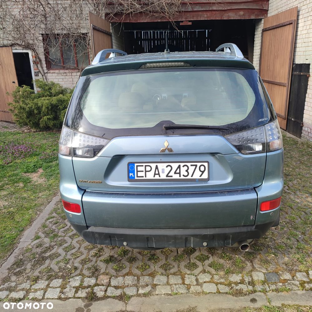 Mitsubishi Outlander 3.0 V6 XLS - 7