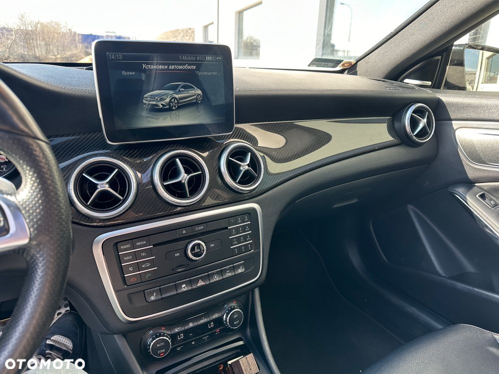 Mercedes-Benz CLA 45 AMG 4-Matic - 13