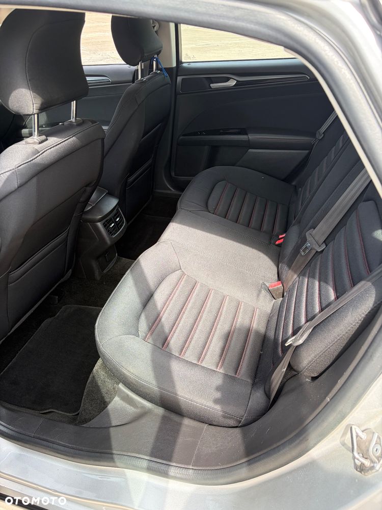 Ford Fusion - 6