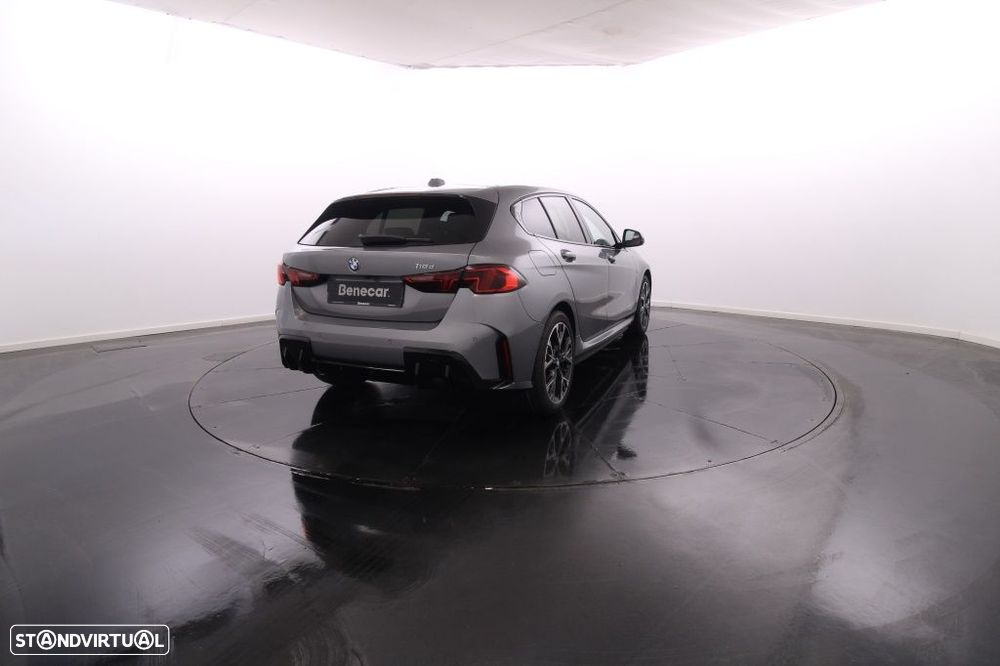 BMW 118 d Pack Desportivo M - 8