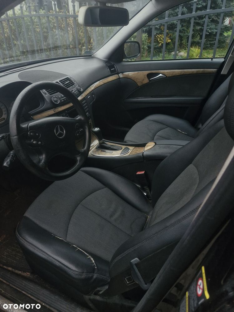 Mercedes-Benz E-Class 2007 photo 5