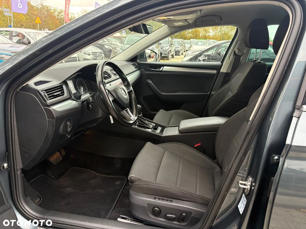 Skoda Superb 2.0 TDI Sportline DSG - 22