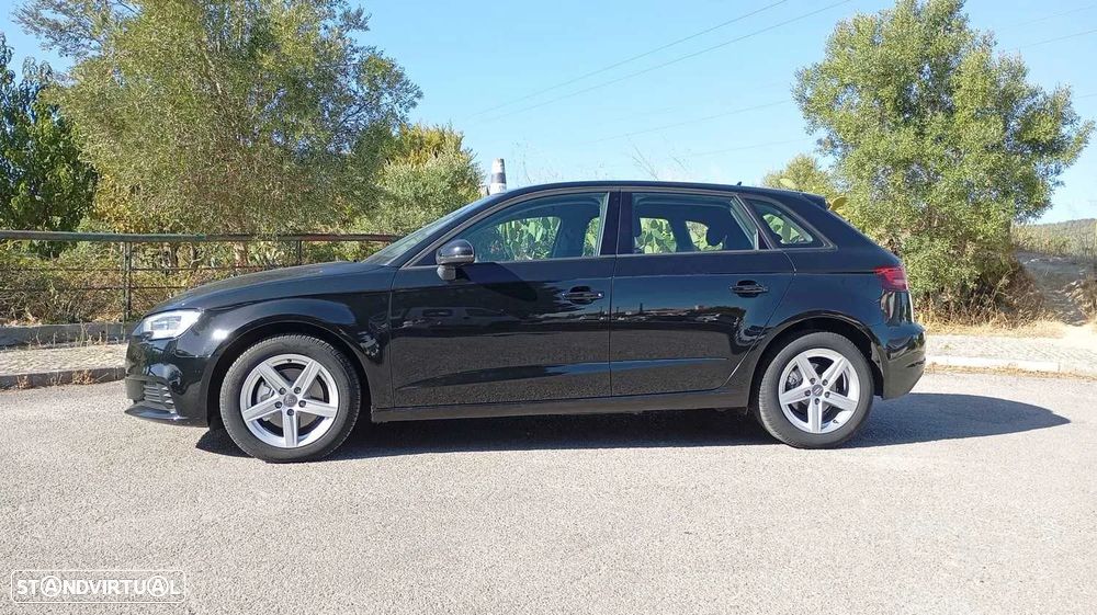 Audi A3 Sportback 30 TDI Design - 23