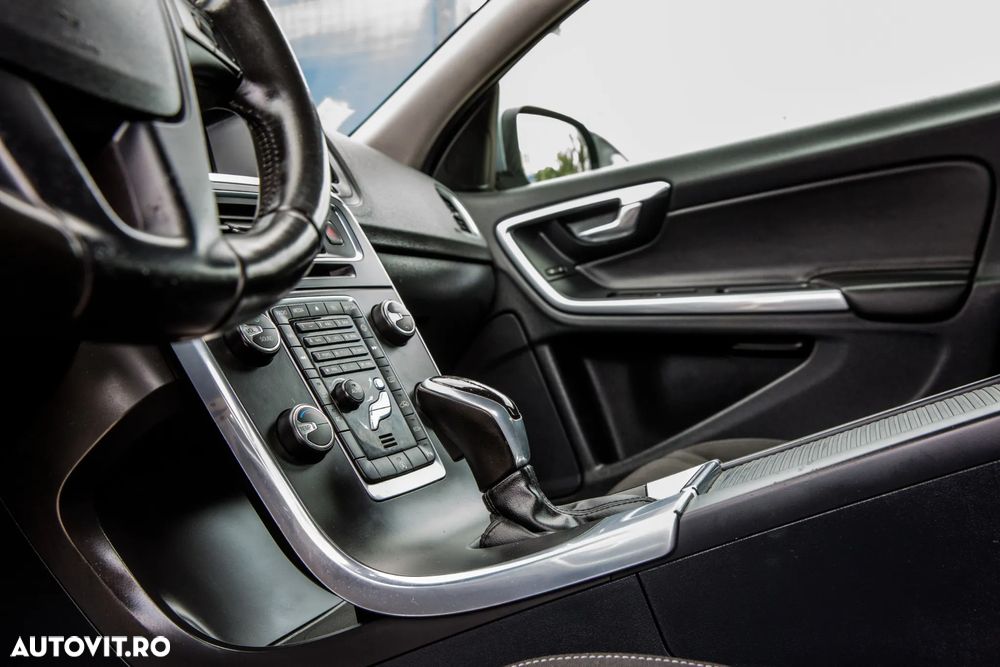 Volvo V60 D2 Geartronic Kinetic - 36
