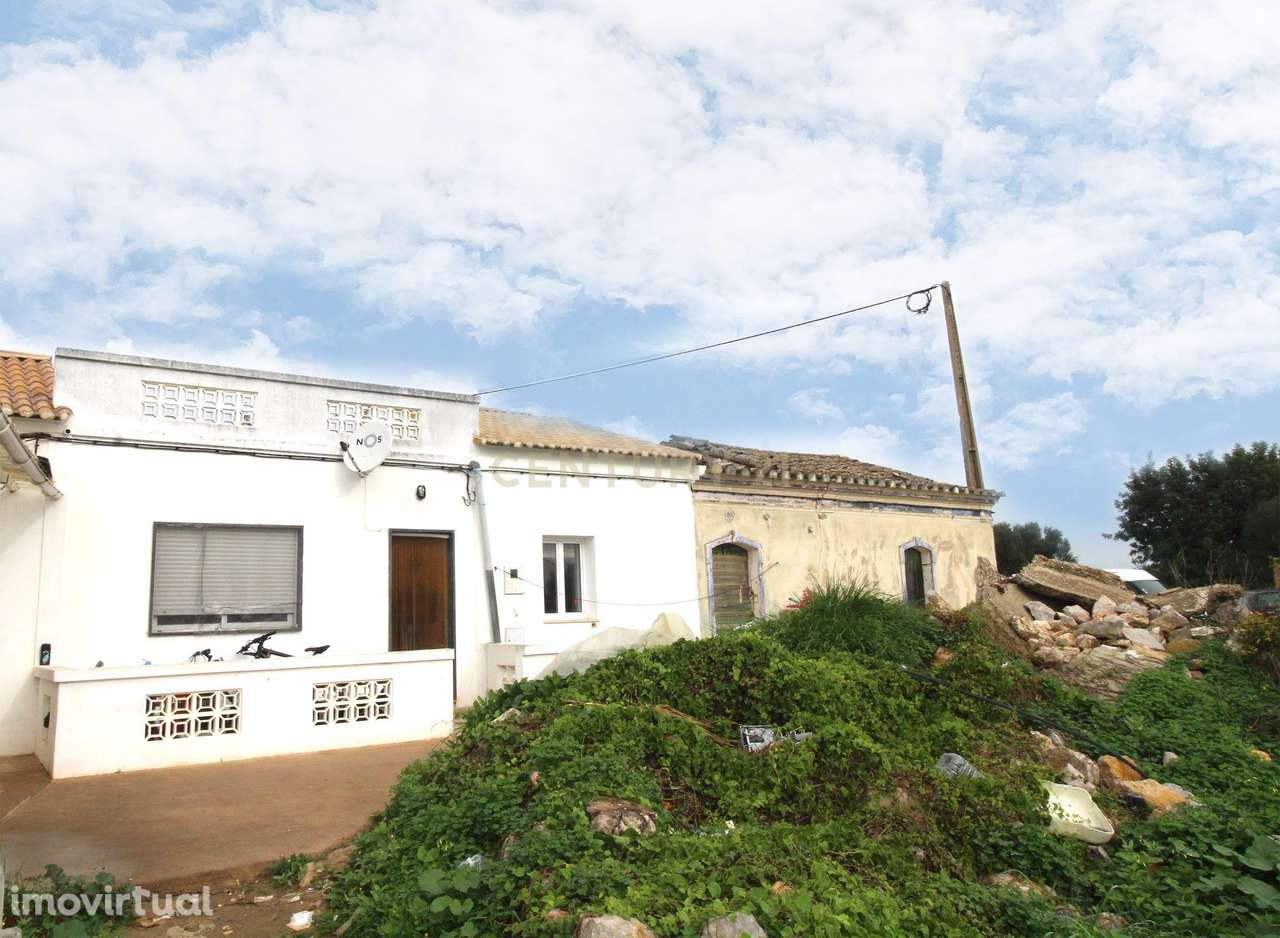 Quintinha parcialmente remodelada com 638 m2 de construção em Campina - Grande imagem: 2/12