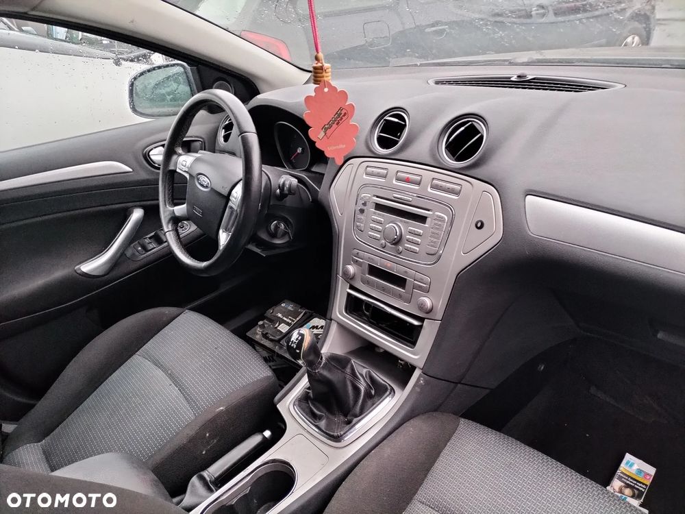 KOMPLETNY PRZÓD FORD MONDEO MK4 HATCHBACK  KOD LAK. BA7 - 17