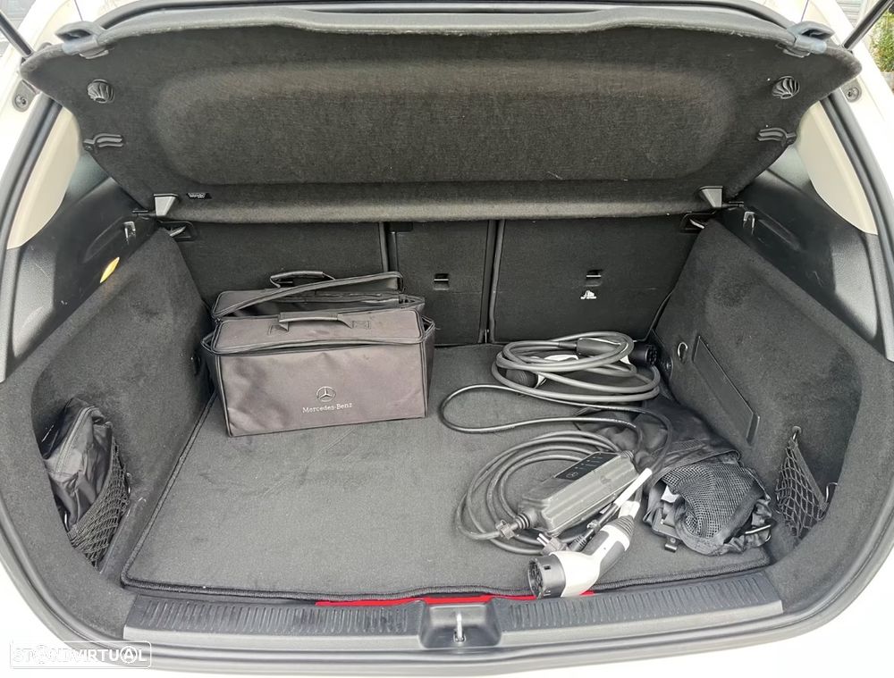 Mercedes-Benz B 250 e 8G-DCT AMG Line Advanced Plus - 12